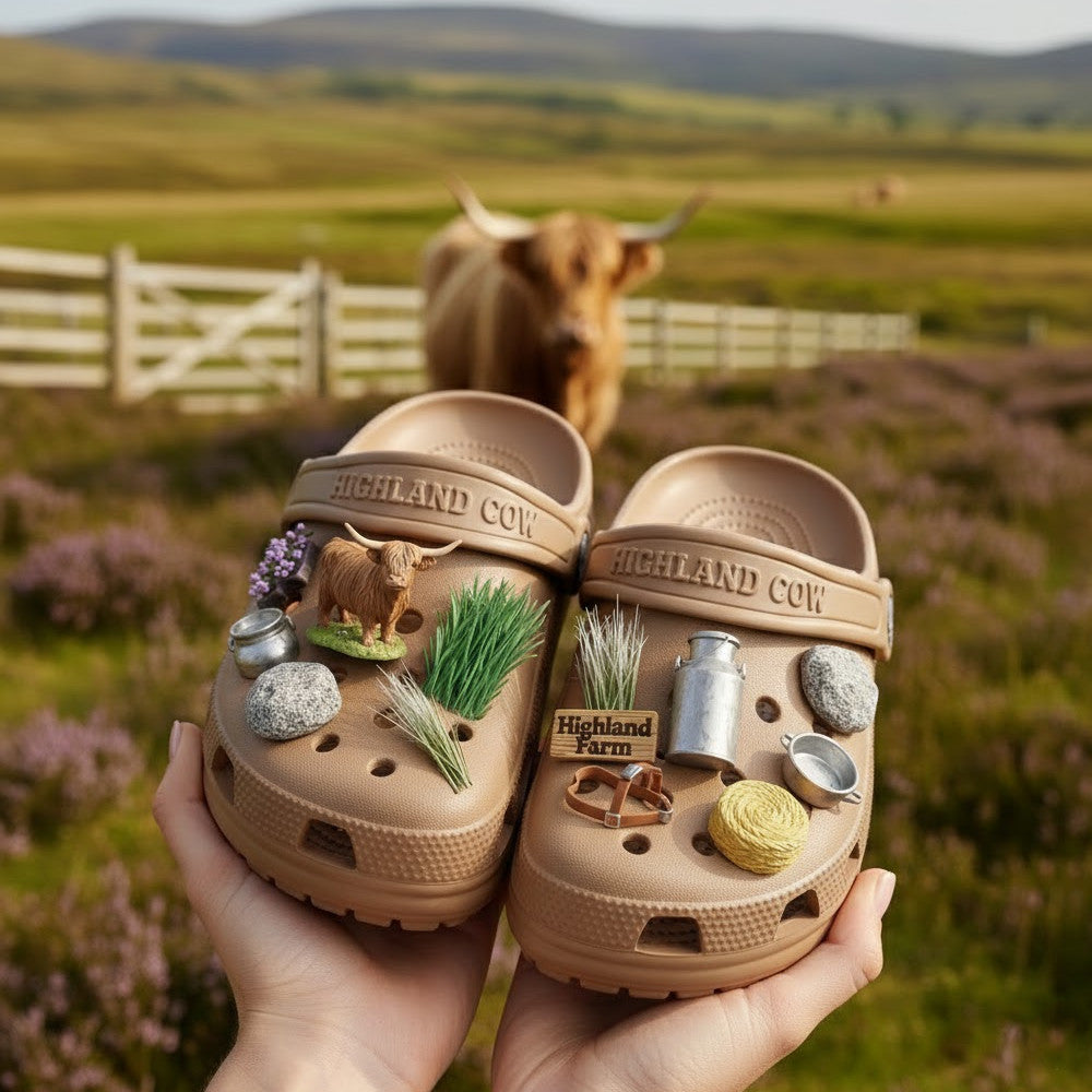 Highland Cow Premium Clogs TNSM