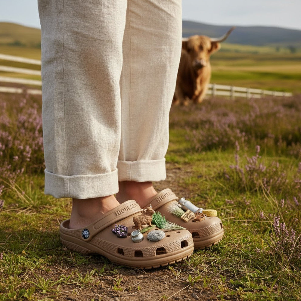 Highland Cow Premium Clogs TNSM