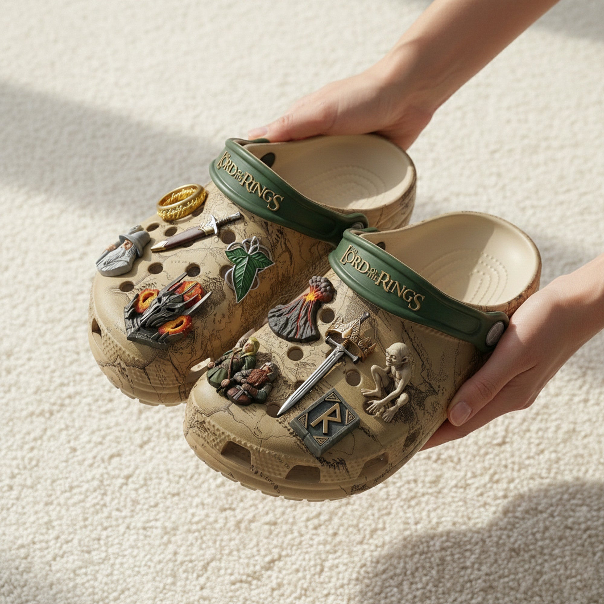 PREMIUM LOTR CLOGS LNTH