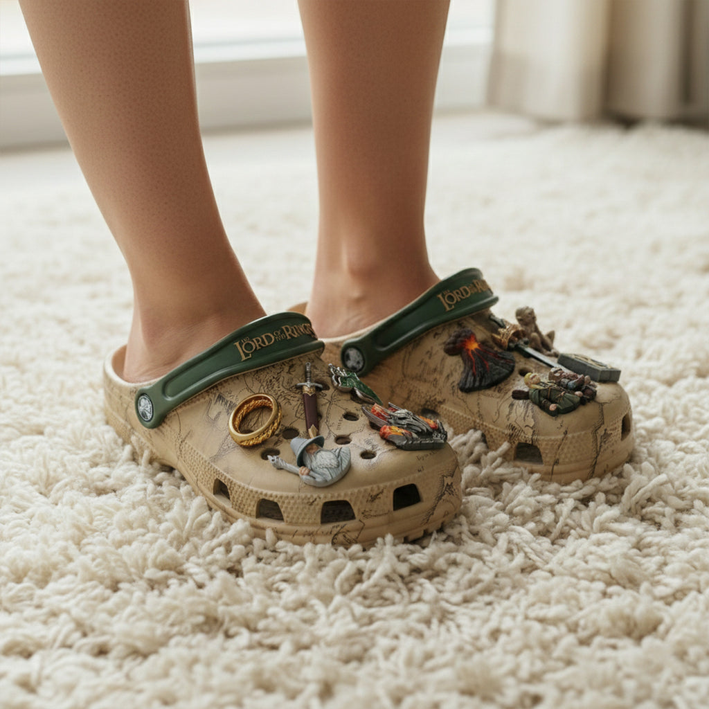 PREMIUM LOTR CLOGS LNTH